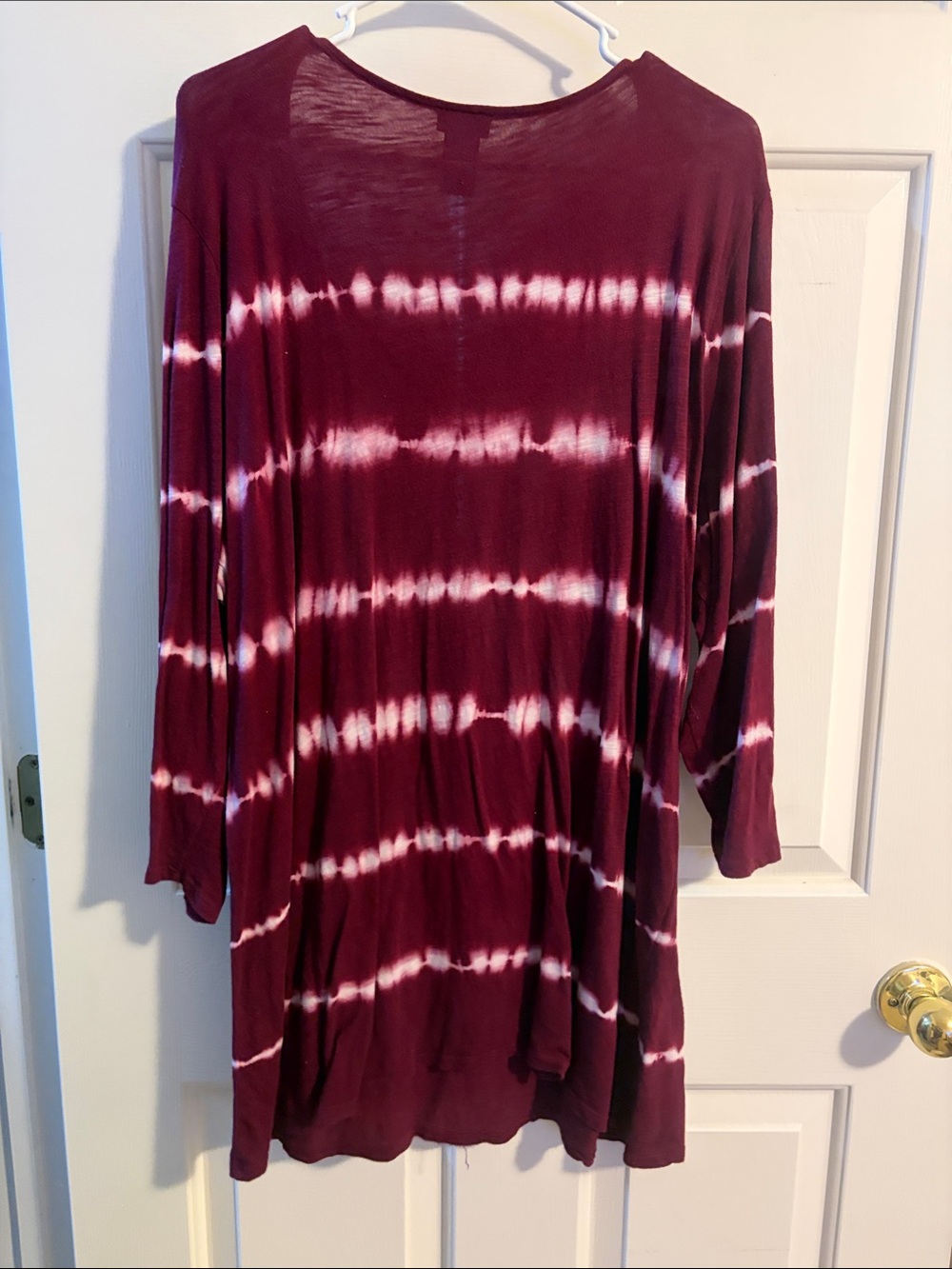 torrid Burgundy & White Tie-Dye Crisscross V-Neck Tunic - Picture 3 of 3